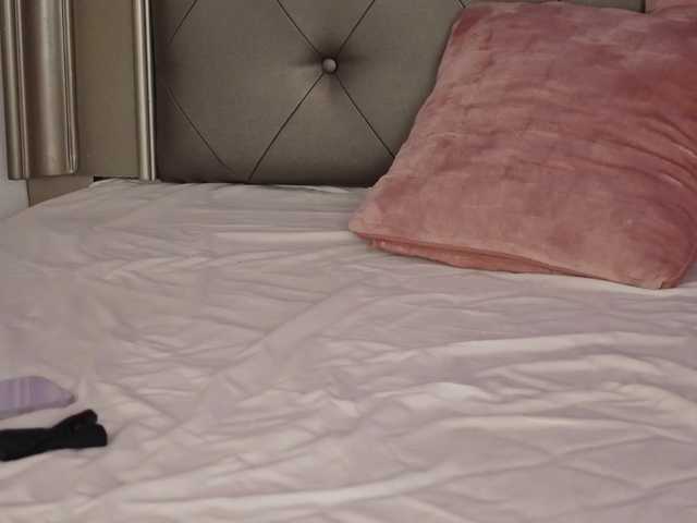 AlexxaOne live webcam show