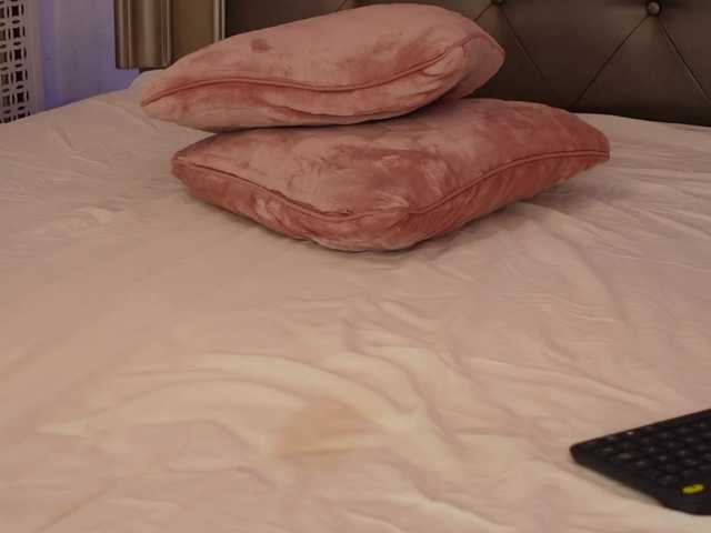 AlexxaOne live cam on BongaCams