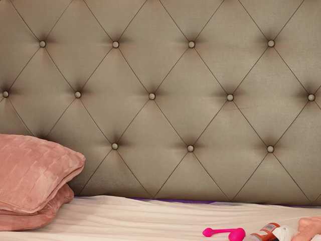 AlexxaOne live cam on BongaCams