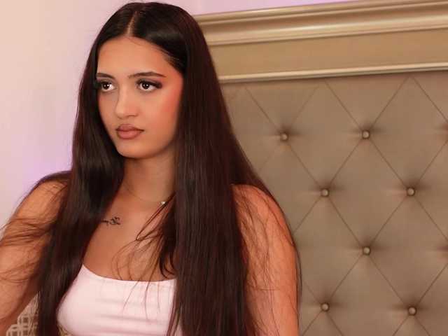 AlexxaOne live cam on BongaCams