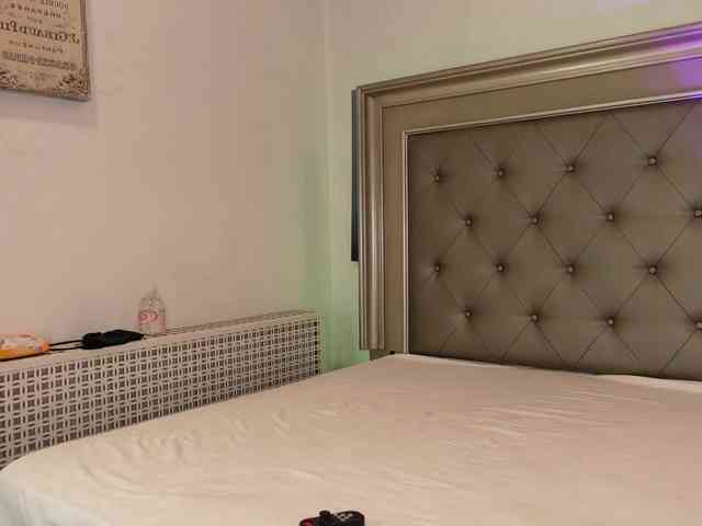 AlexxaOne webcam