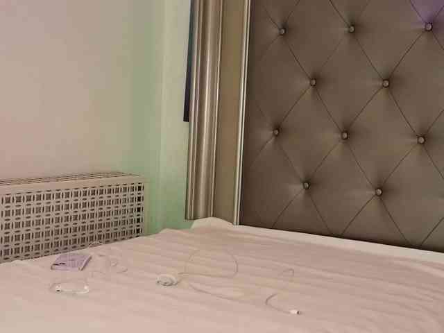 AlexxaOne webcam