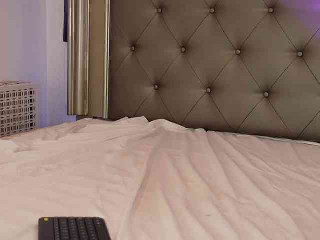 AlexxaOne webcam