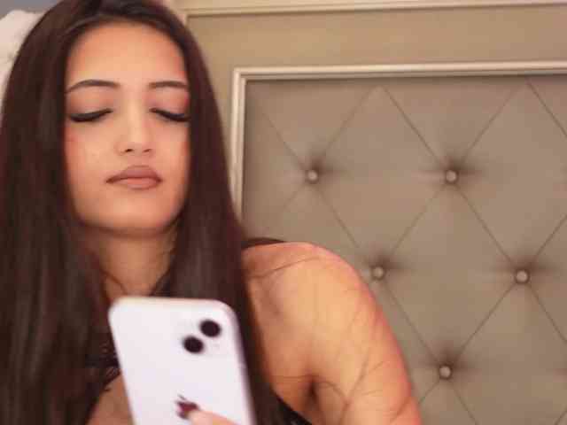AlexxaOne webcam