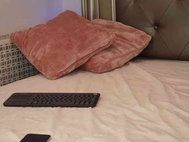 AlexxaOne webcam