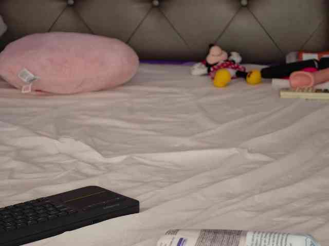 AlexxaOne webcam