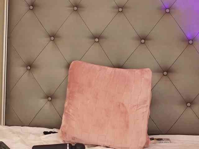 AlexxaOne webcam