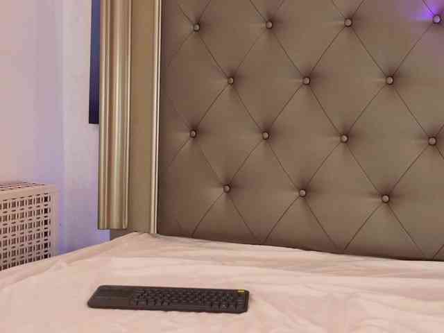 AlexxaOne webcam