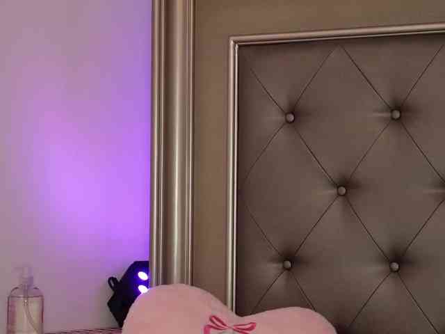AlexxaOne webcam