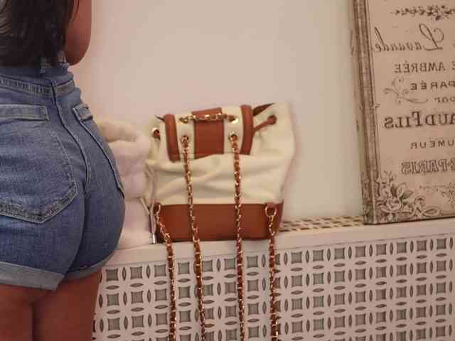 AlexxaOne webcam