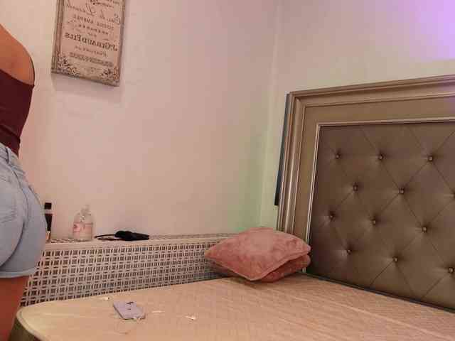 AlexxaOne webcam