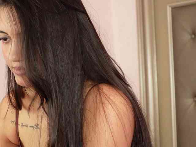 AlexxaOne webcam