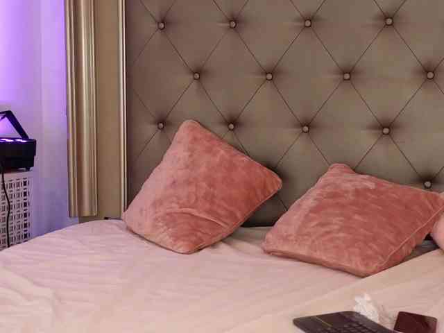 AlexxaOne webcam