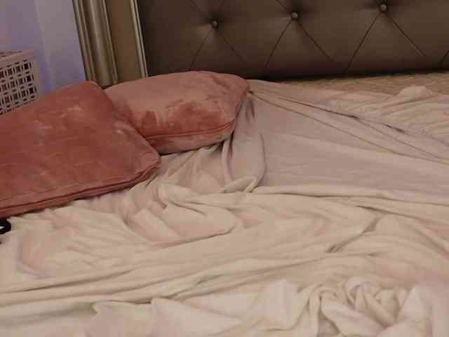 AlexxaOne webcam