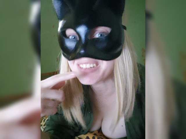 Bella-38 live cam on BongaCams