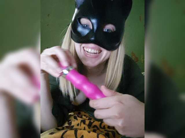 Bella-38 live cam on BongaCams