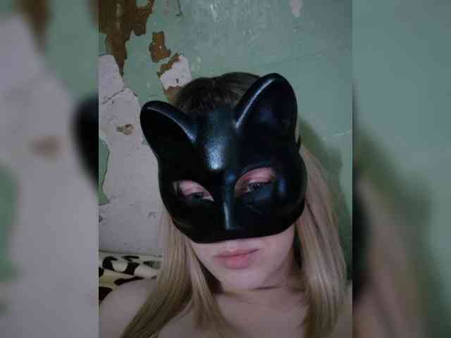 Bella-38 webcam