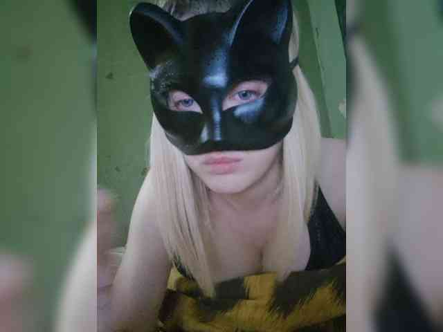 Bella-38 webcam