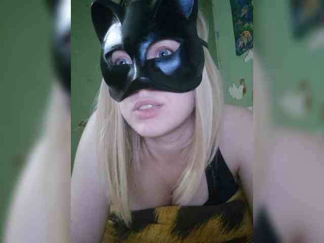 Bella-38 webcam