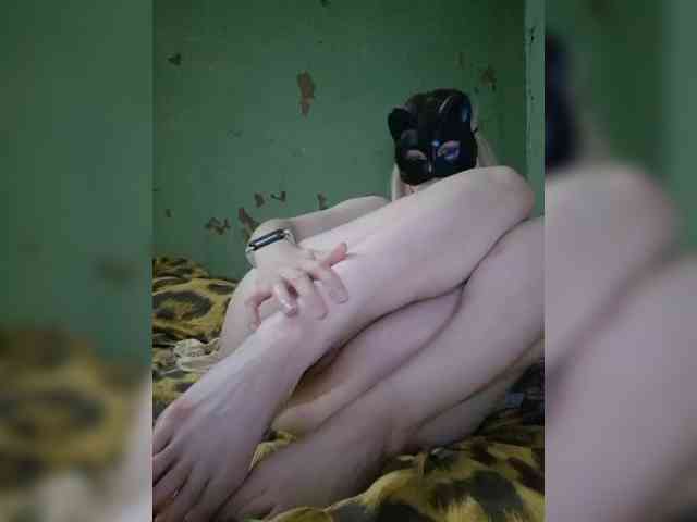 Bella-38's cam show statistics and live stream