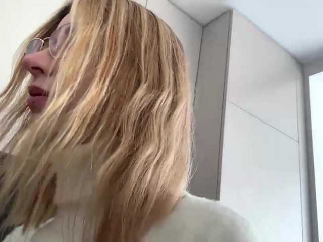 TracieSebron, live now on BongaCams