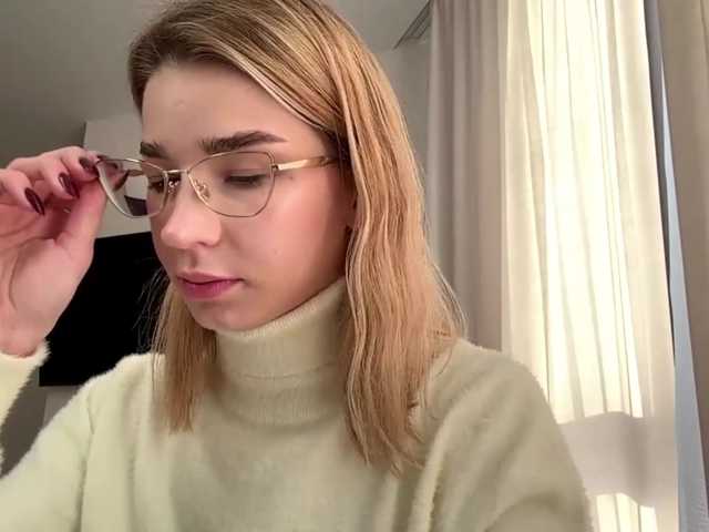 TracieSebron, live now on BongaCams