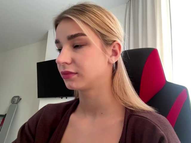 TracieSebron live cam preview