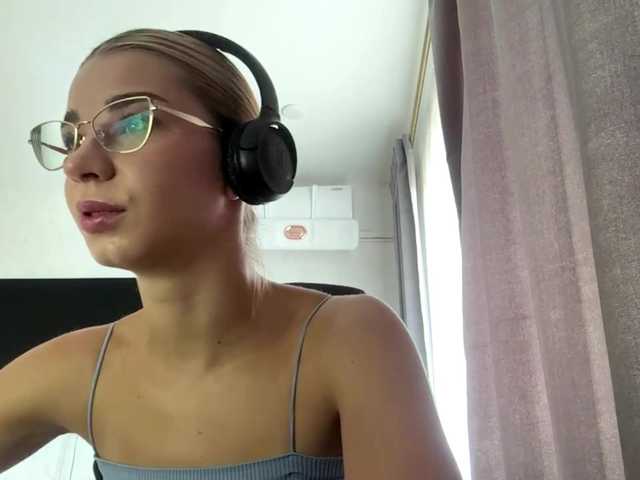 TracieSebron live webcam show