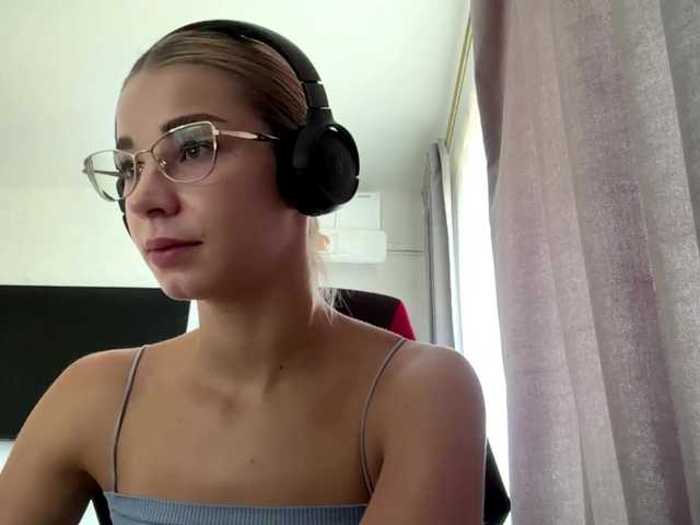 TracieSebron live webcam show
