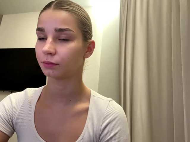 TracieSebron live cam preview