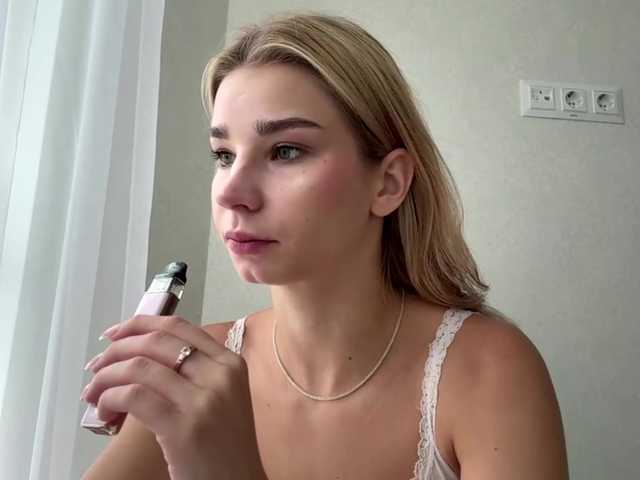 TracieSebron live cam on BongaCams