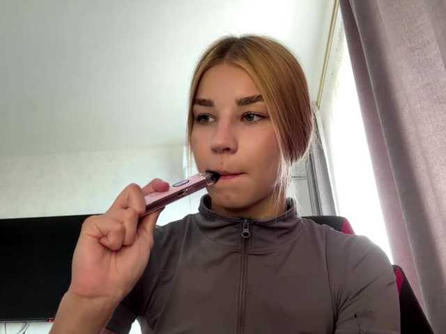 TracieSebron live cam on BongaCams