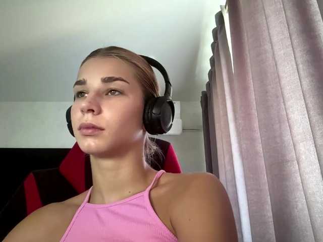 TracieSebron live cam on BongaCams