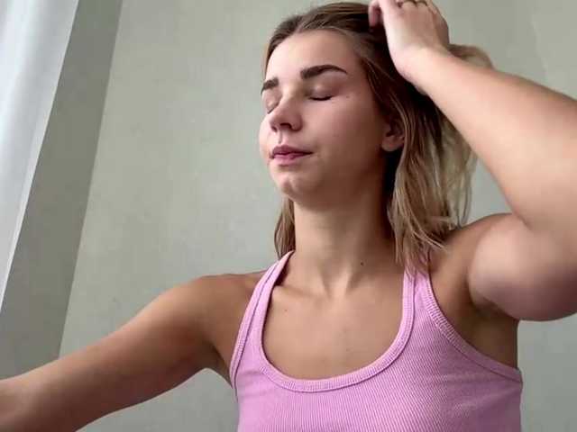 TracieSebron live cam on BongaCams