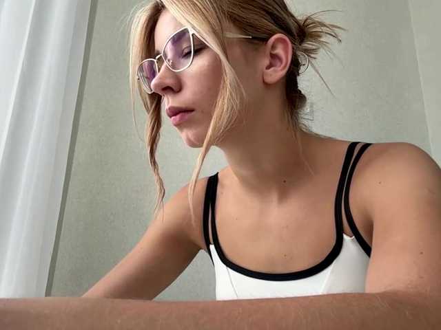 TracieSebron live cam on BongaCams