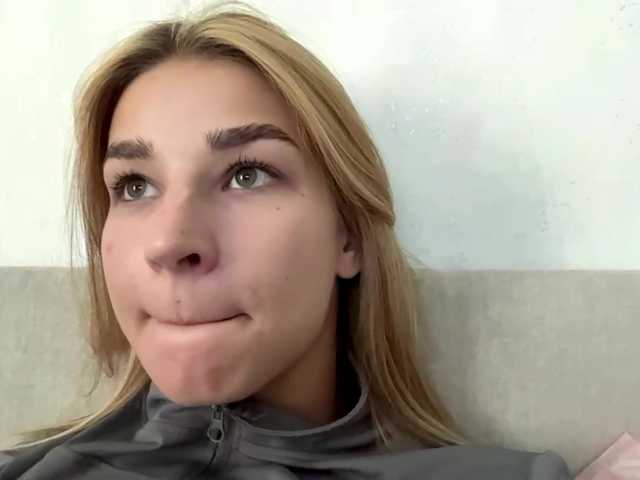 TracieSebron live cam on BongaCams
