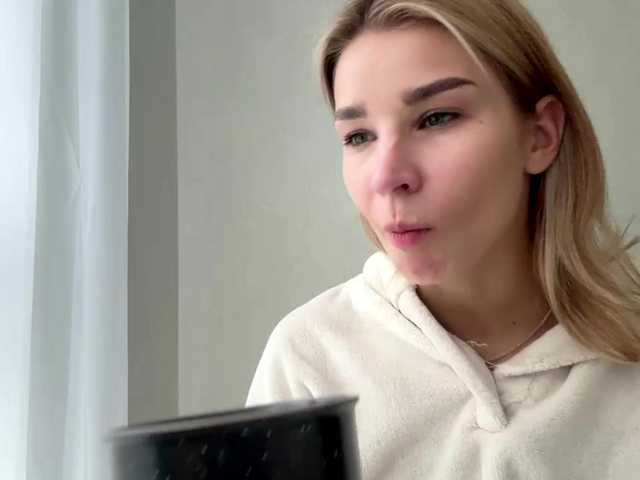 TracieSebron live cam preview