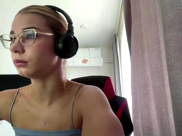 TracieSebron live webcam show