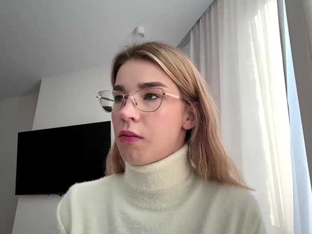TracieSebron, live now on BongaCams