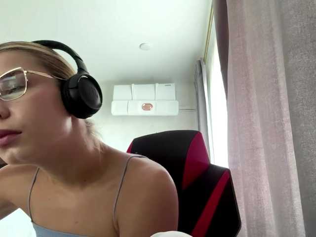 TracieSebron live webcam show