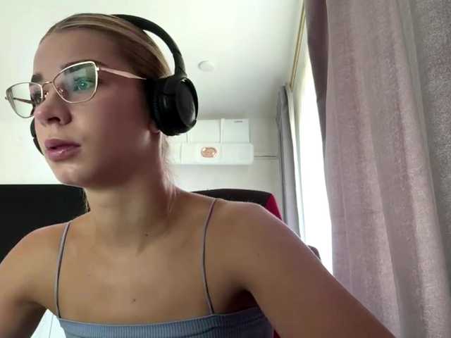 TracieSebron live cam on BongaCams