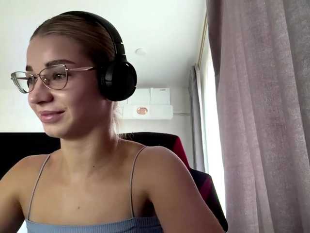 TracieSebron live webcam show