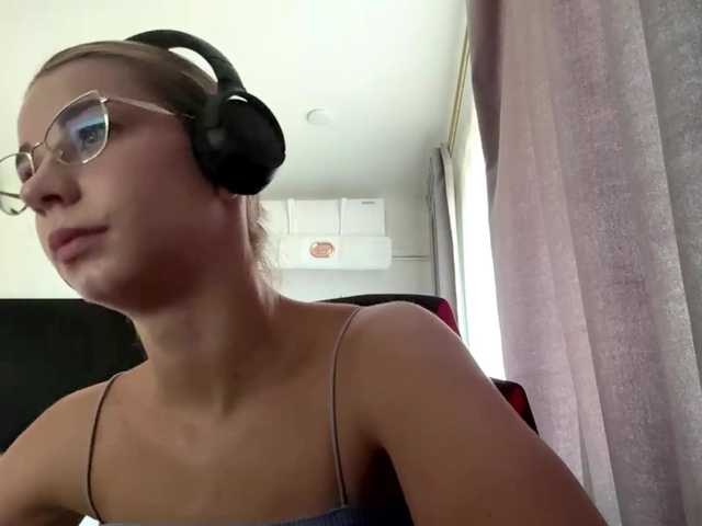 TracieSebron live webcam show