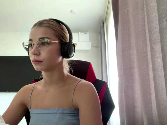 TracieSebron live cam on BongaCams