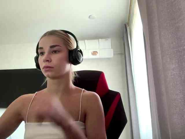 traciesebron's live room