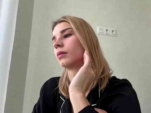 TracieSebron - Girl 
