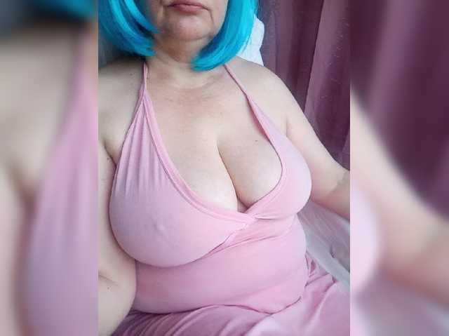 HairyStepMom live cam on BongaCams
