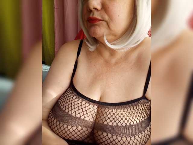 HairyStepMom live cam on BongaCams