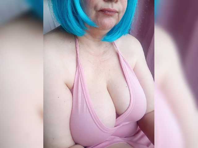 HairyStepMom live cam on BongaCams