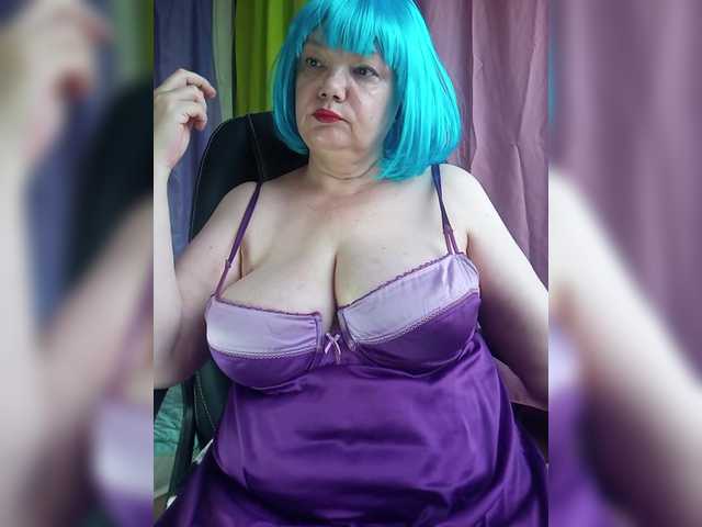 HairyStepMom live cam on BongaCams